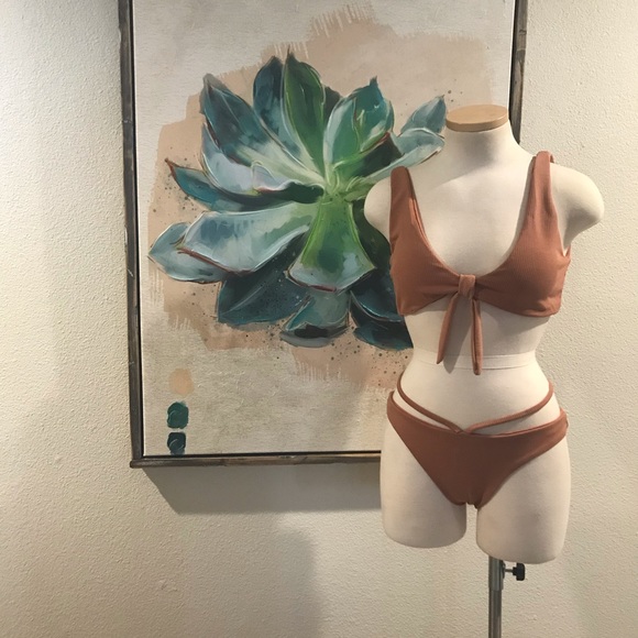 New bikini - Picture 3 of 3